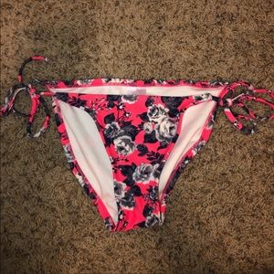 Target bottoms small